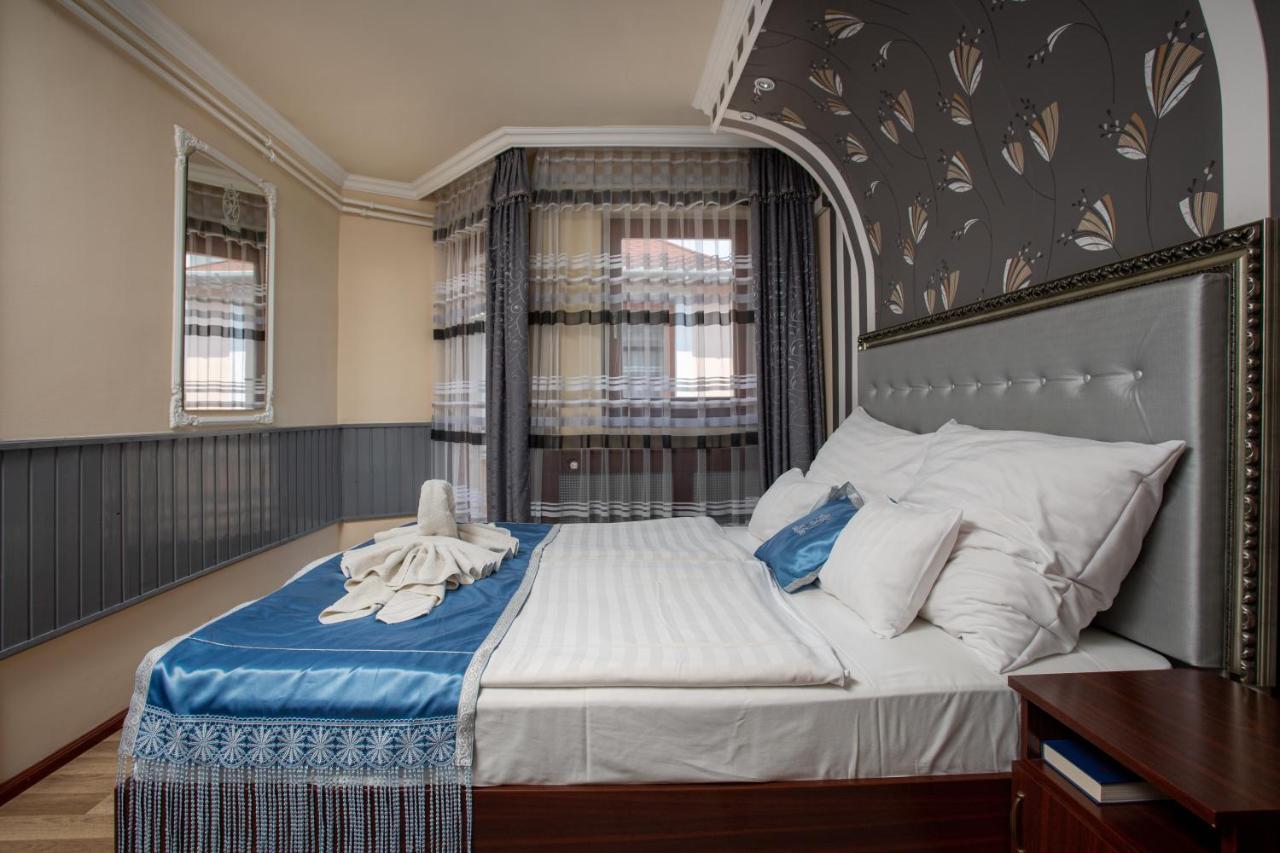 Illes Hotel Segedin Dış mekan fotoğraf