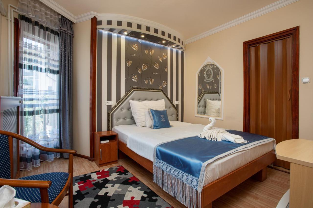 Illes Hotel Segedin Dış mekan fotoğraf