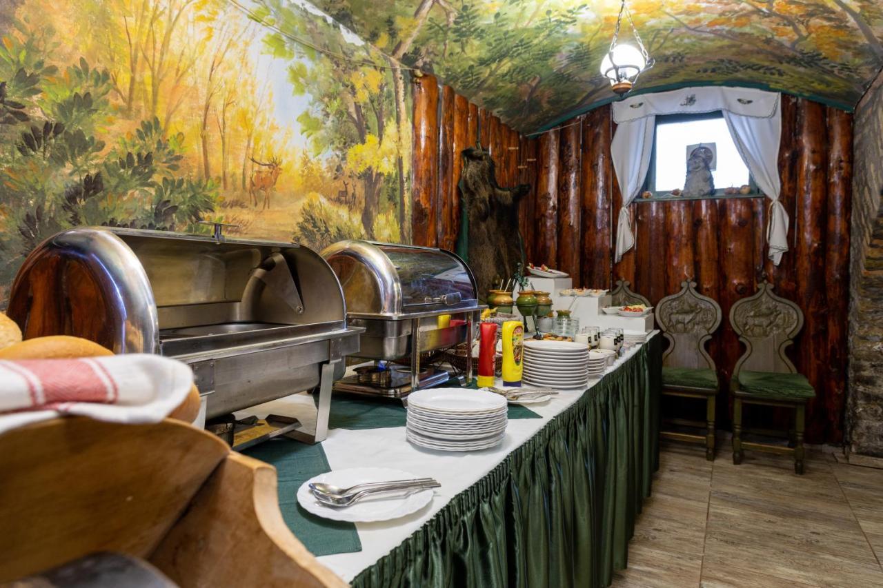 Illes Hotel Segedin Dış mekan fotoğraf