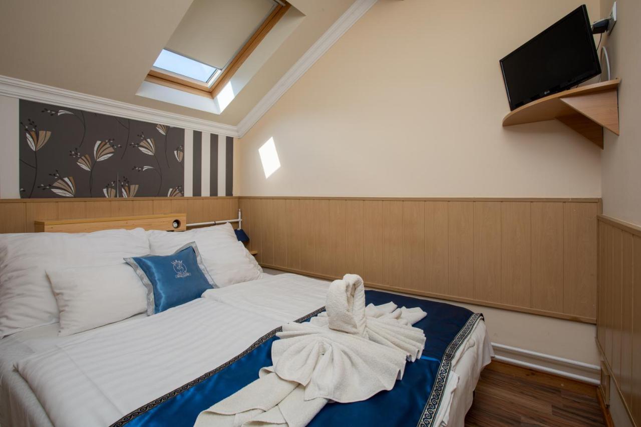 Illes Hotel Segedin Dış mekan fotoğraf